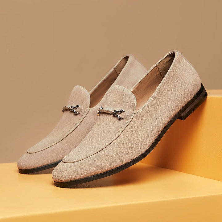 Skórzane loafersy z metalowym detalem