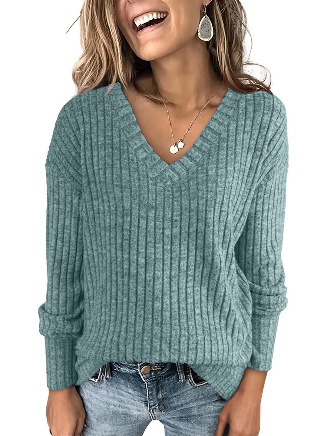 Faeryn – Lekki sweter z dekoltem w serek