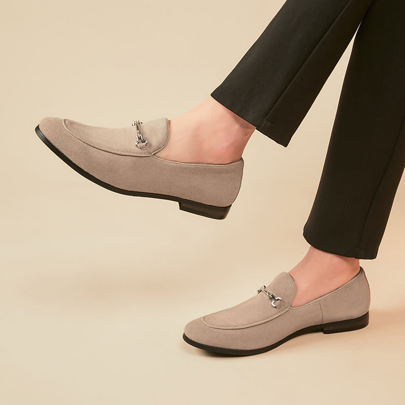 Skórzane loafersy z metalowym detalem